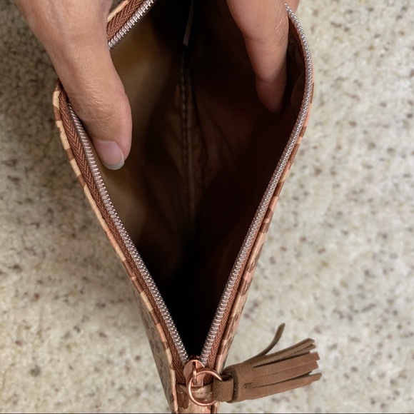 ⭐️3 for 10⭐️ Ipsy bag - Picture 5 of 5